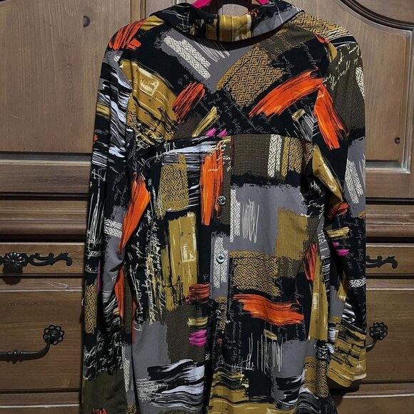 Michael Tyler Women's Black and Gold Abstract Print Button-Up Shirt - Picture 2 of 5